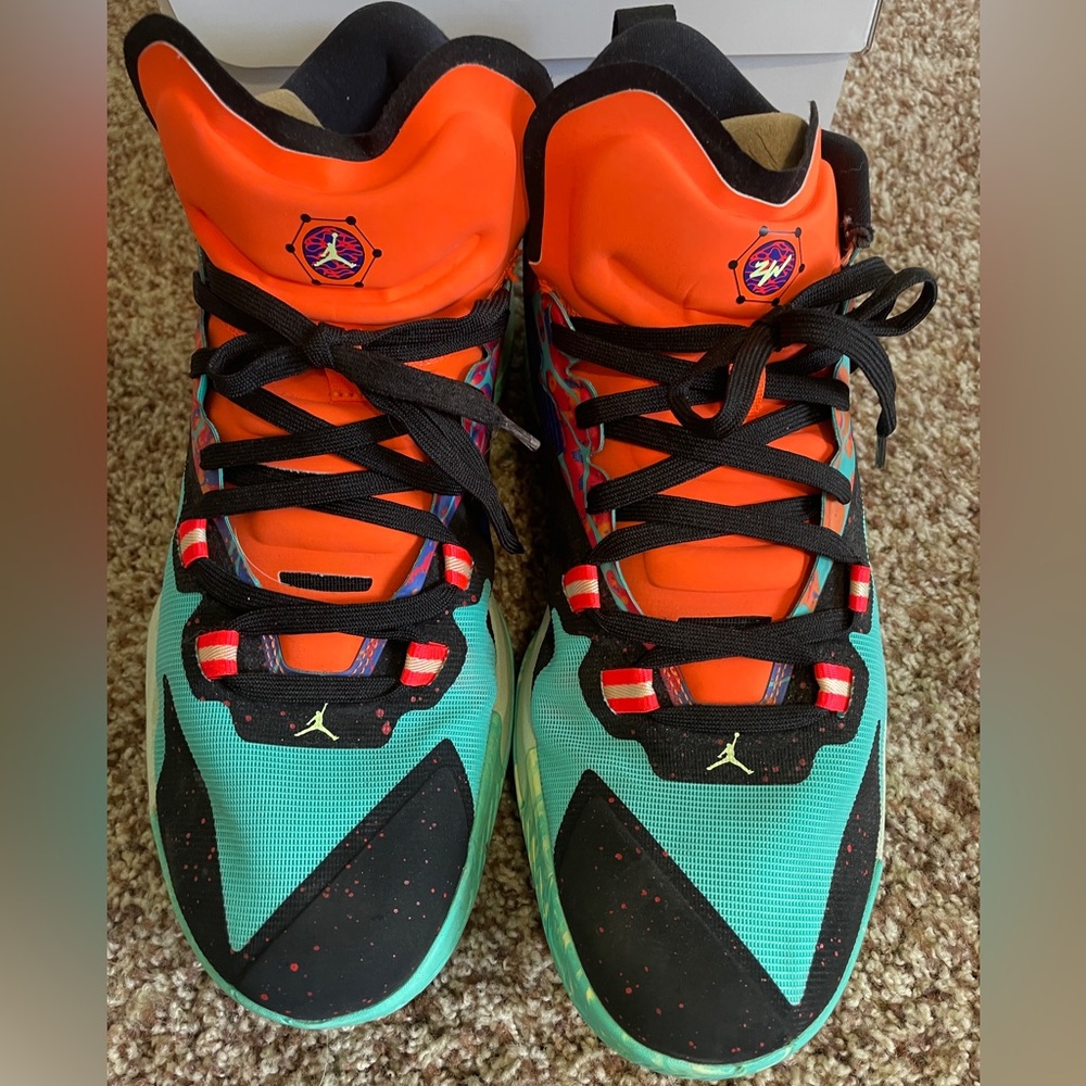 Men’s - Jordan Zion 1  size 12.5